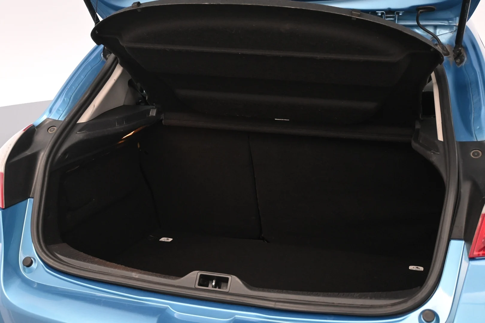 Car Image - 7cw0kXgJYNLVfUiTIq70S3