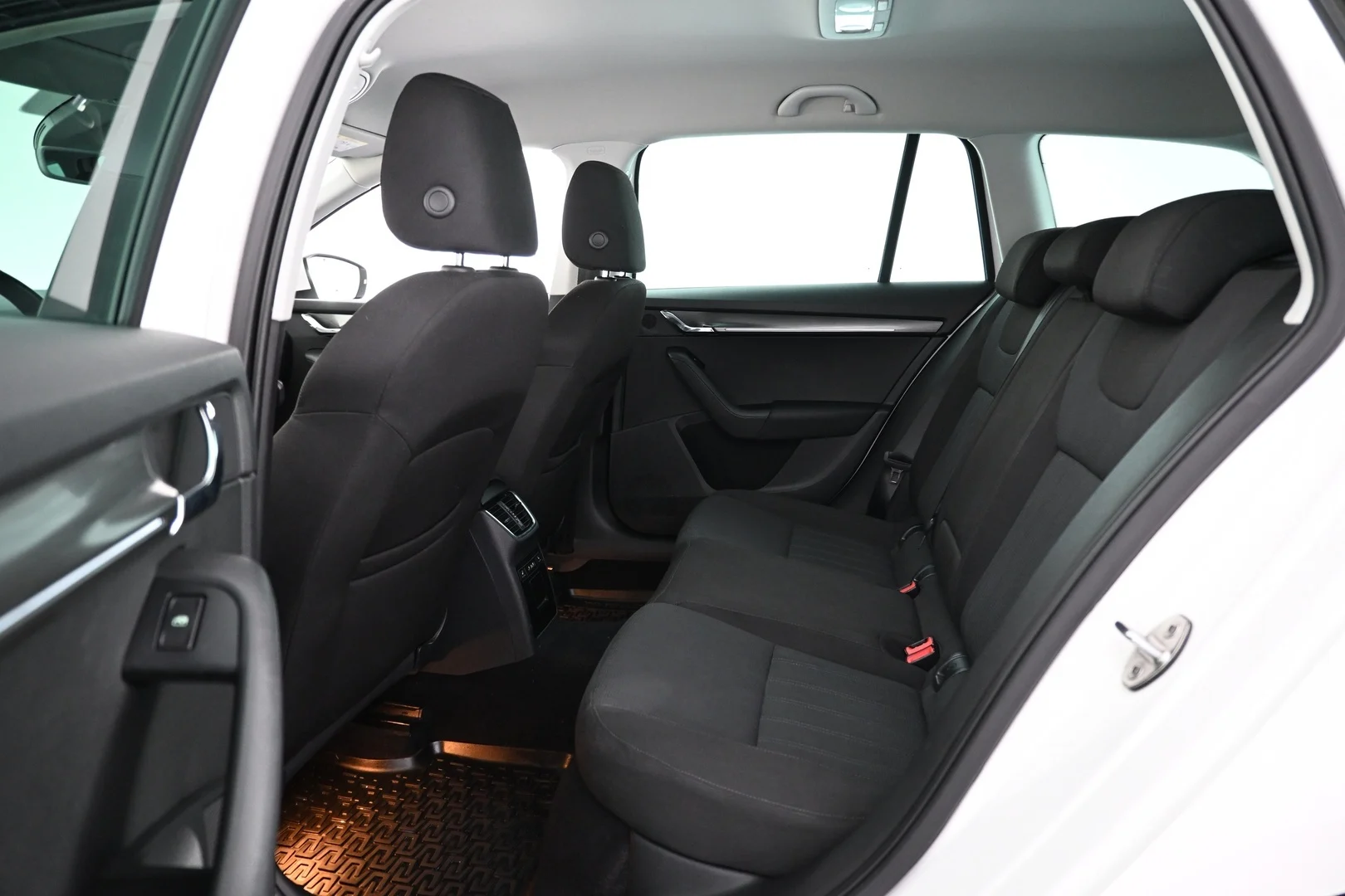 Car Image - 5cQpcIi4GrHRwoBj0biSJz