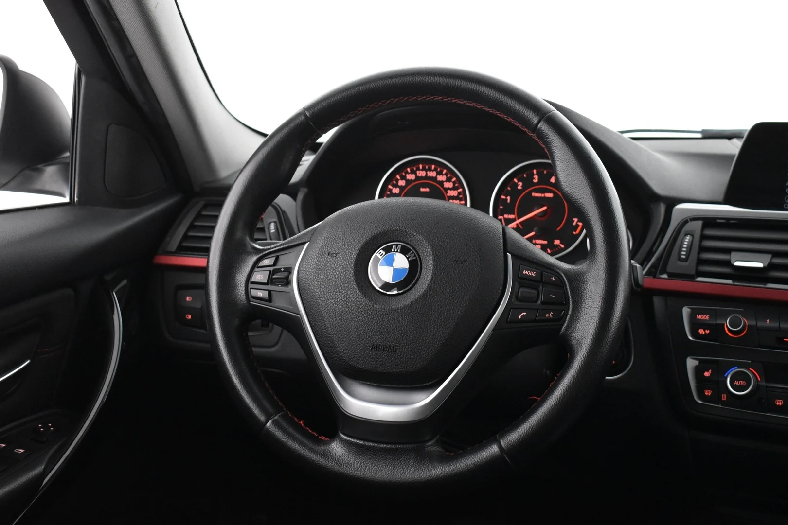 Car Image - 18Pw77XRT5QOLdeS0y6s7X