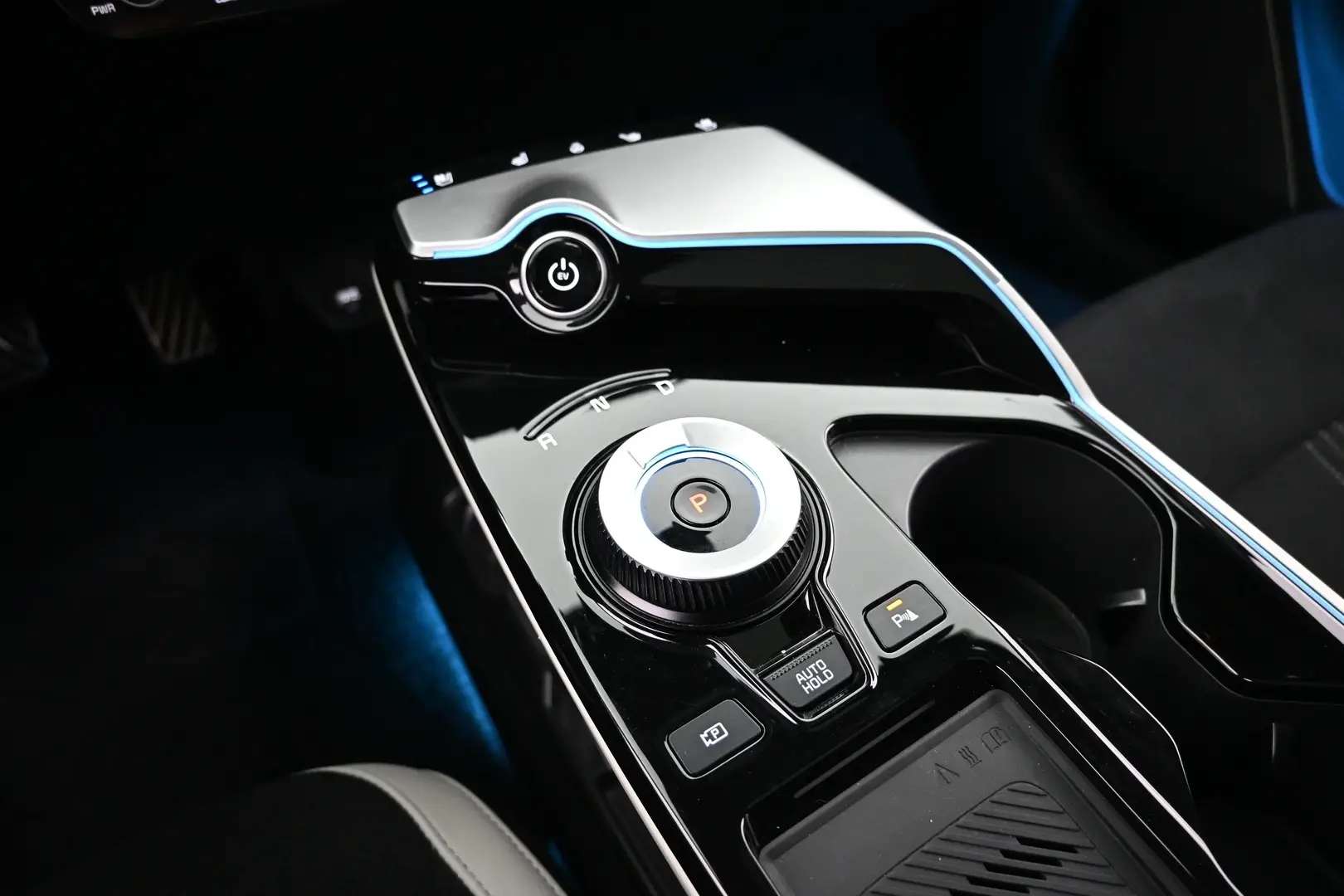 Car Image - 3TyiBY2lCol9xh9y7TNQeK