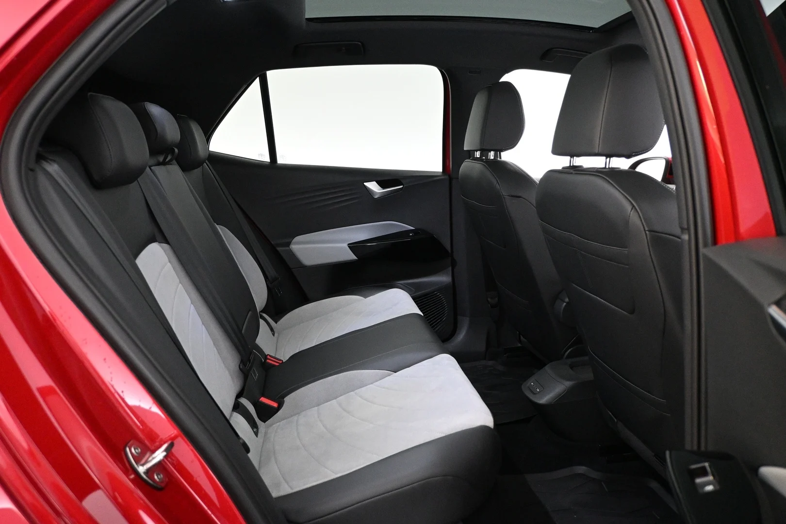 Car Image - 1qgwtrdsioy4GdwShR0Dkz