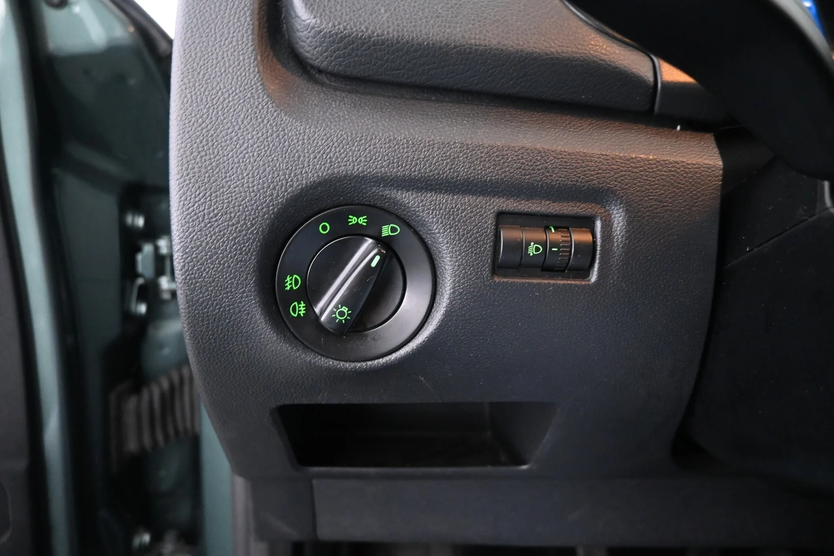 Car Image - 1KzWg6oklmUmFTx50JGMau