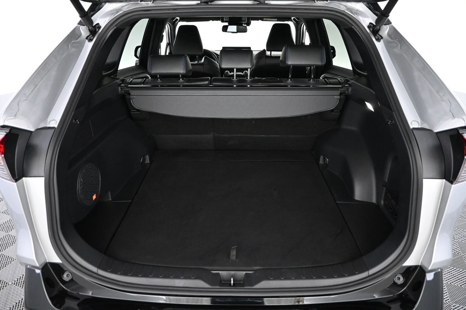 Car Image - 4Nsf9d53tU8cWuj2efQyud