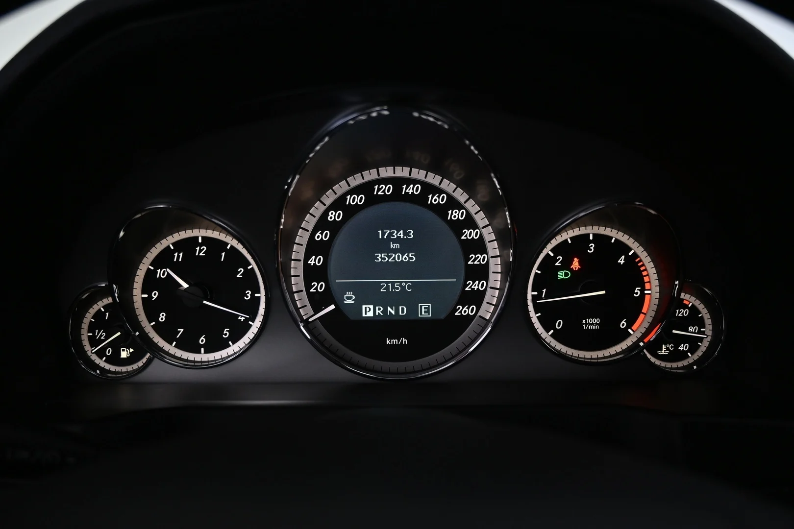Car Image - 6grdrfJCHJnnmjxyrIzPSa
