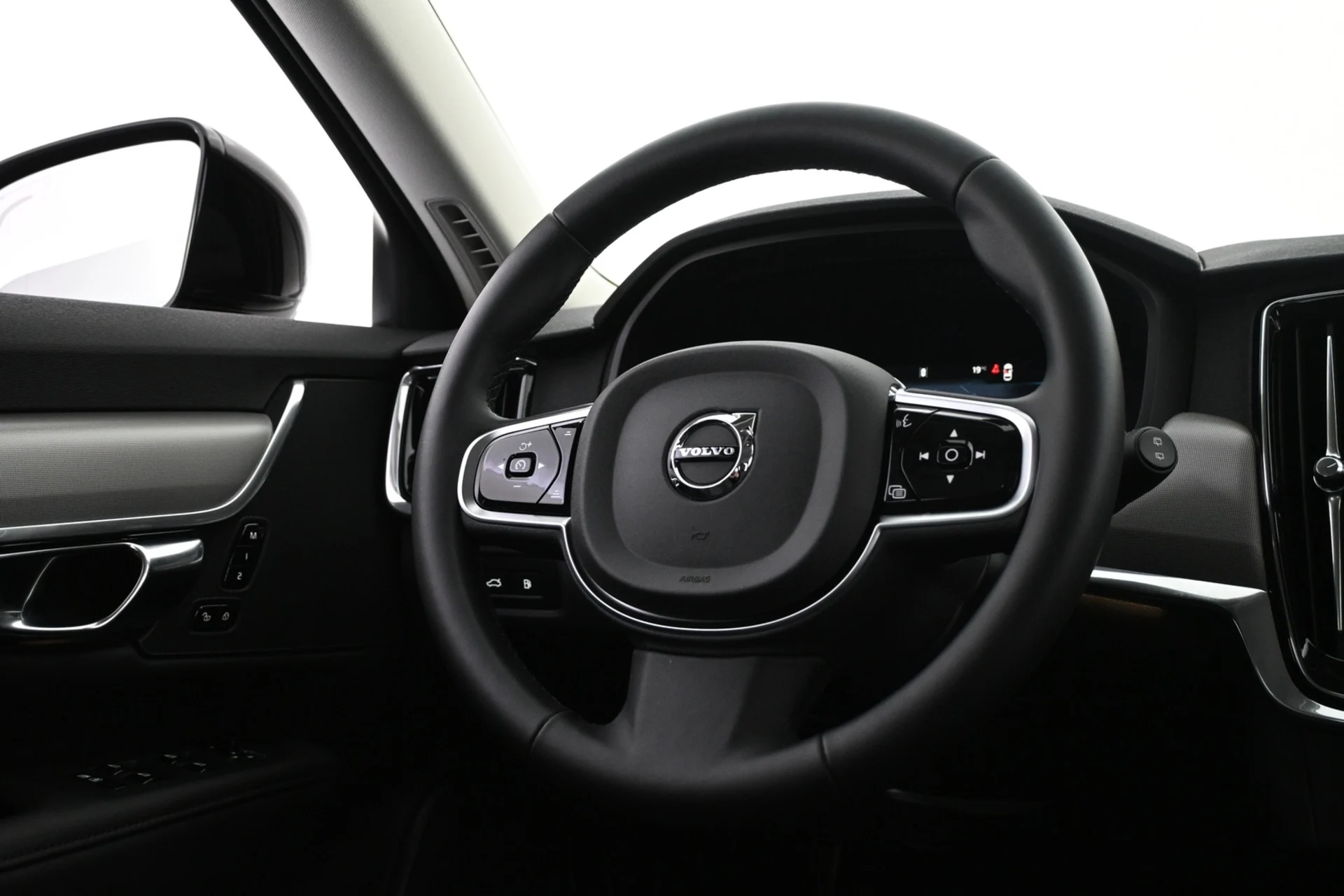 Car Image - 7si1ocLWzjb1Lt8RMh5plm