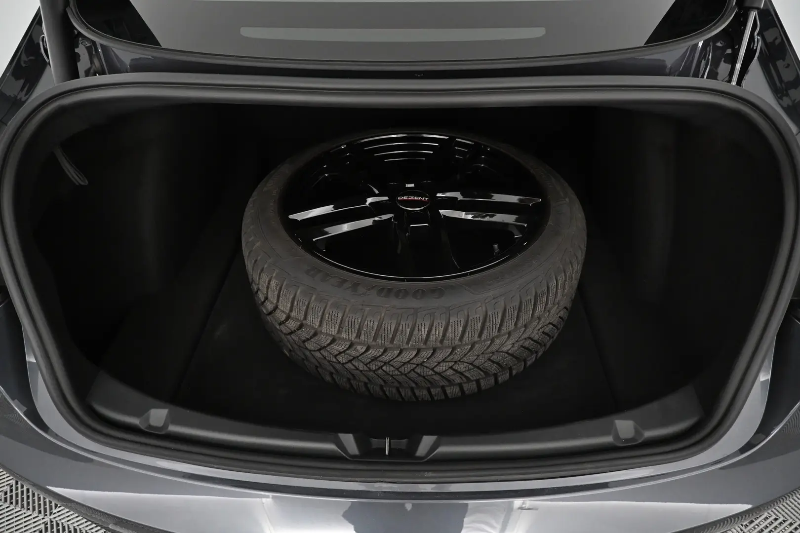 Car Image - 1mXXlfB7vpchRVwcb78xAI
