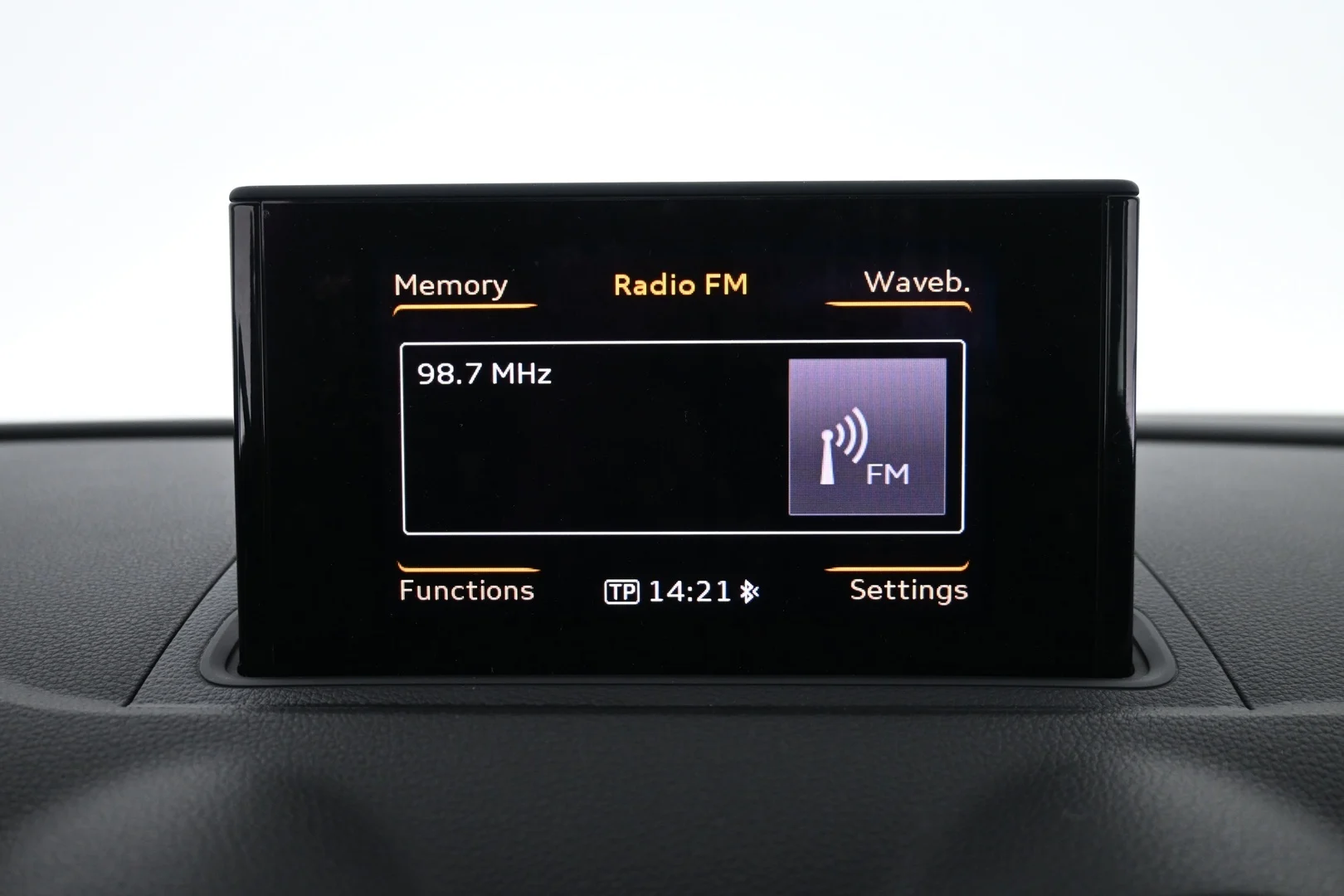 Car Image - BSWz86nNlAI9IkilKtN5R