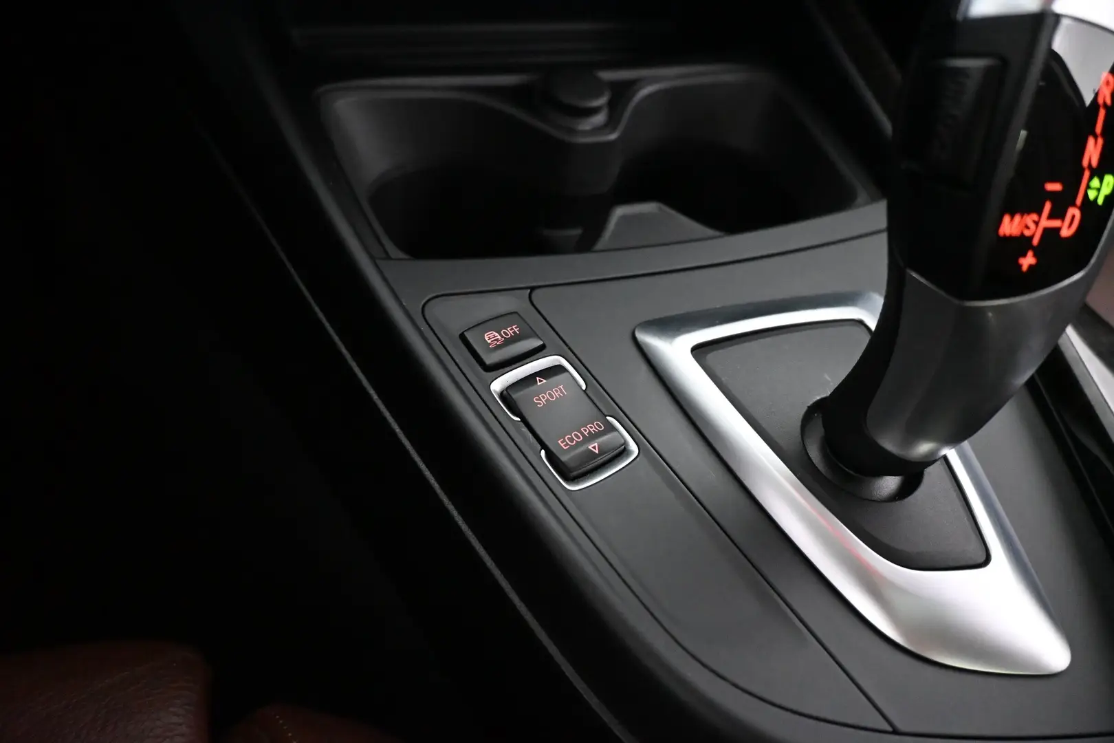 Car Image - 2XagUKi159VcQqYNRMMQJH