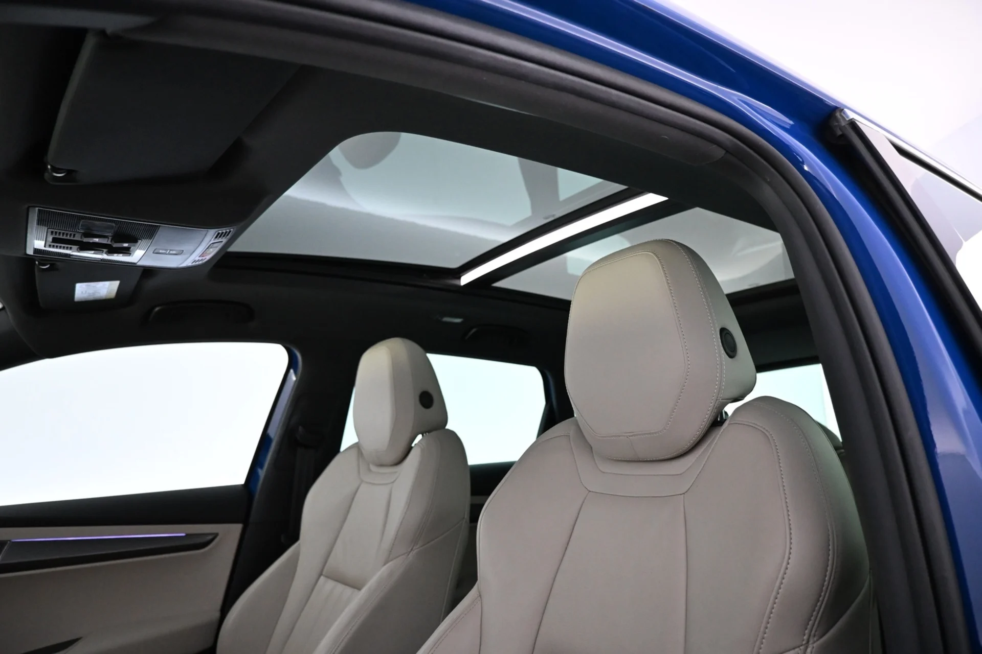 Car Image - 2g1kbCqL9aToLBuHuPmHzk