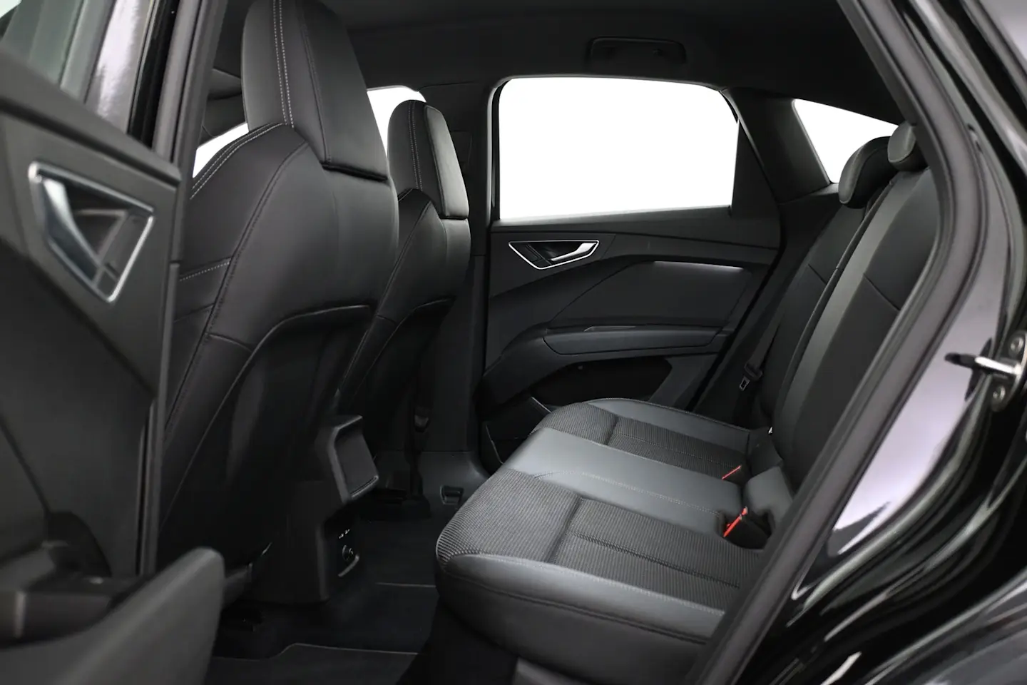 Car Image - 52hNazptXPqKBTUrrDbVhP
