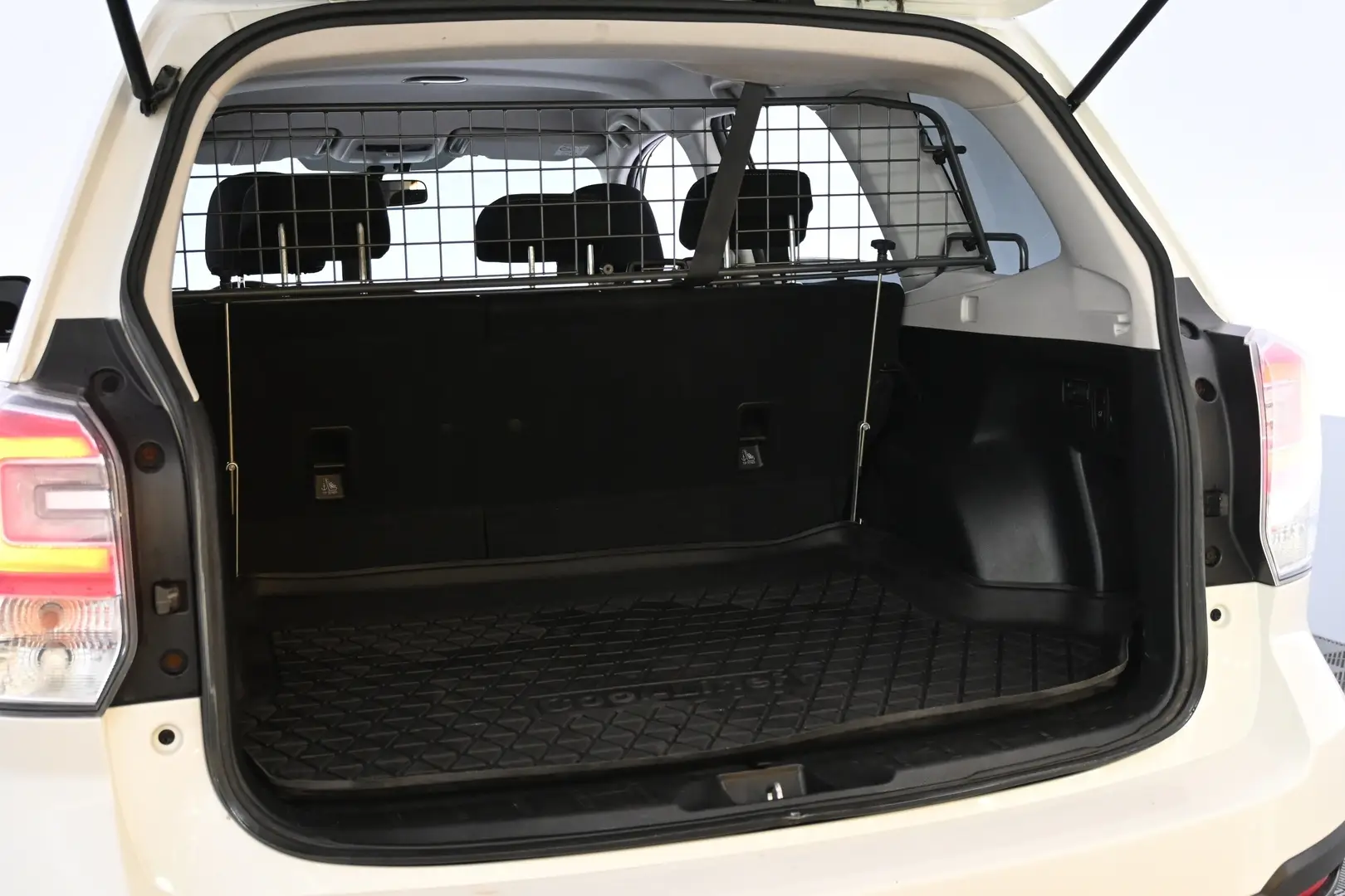 Car Image - 4J5Zc1meTNBu1hS3uM89Iu
