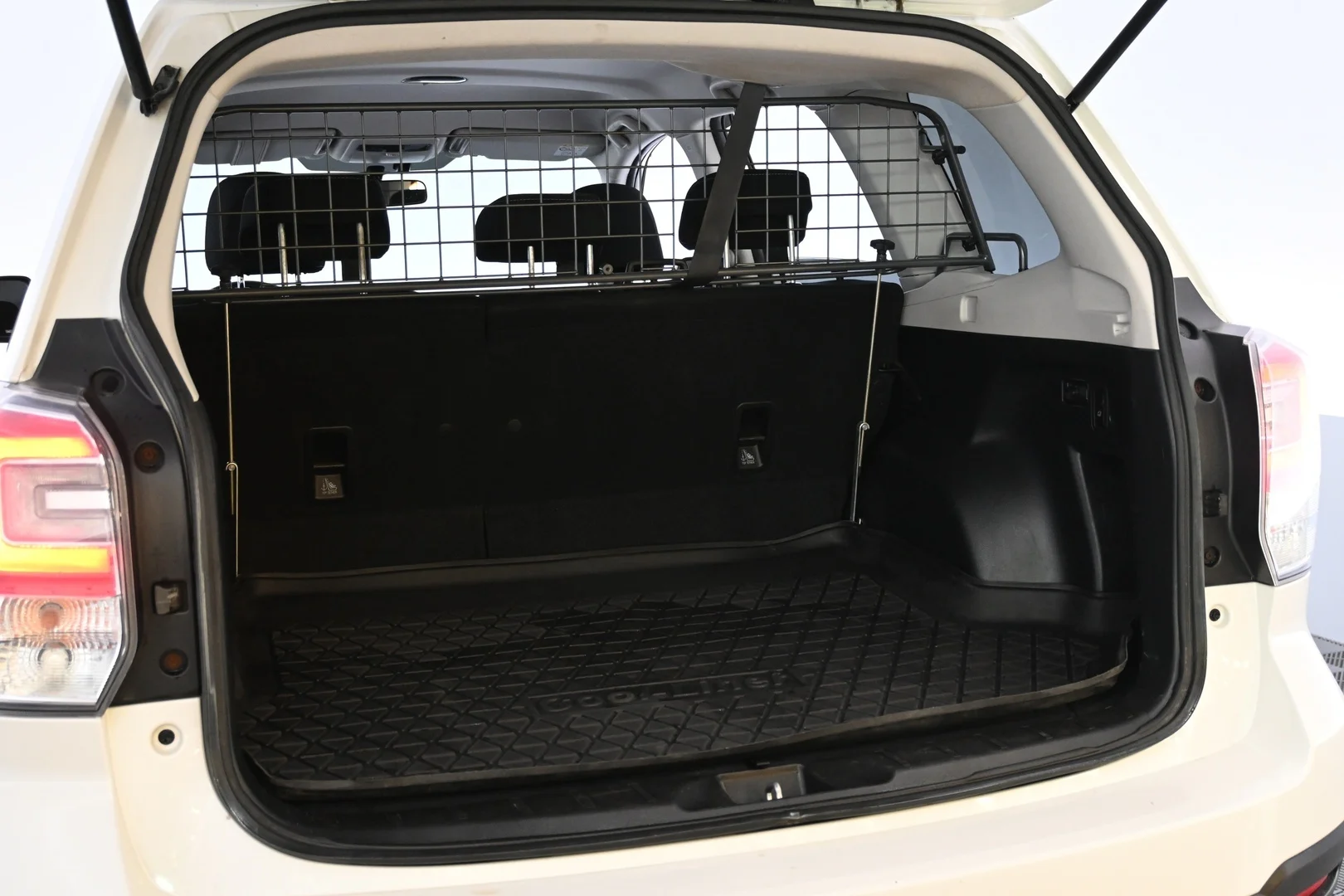Car Image - 4J5Zc1meTNBu1hS3uM89Iu