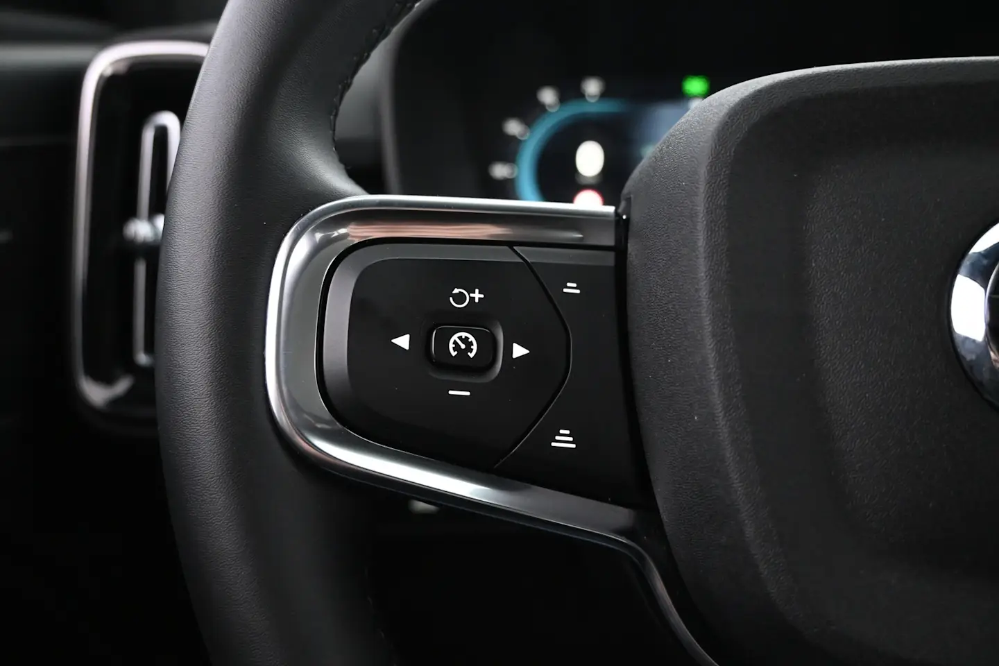 Car Image - olDDWY0XsaDFyqyWhmOyG