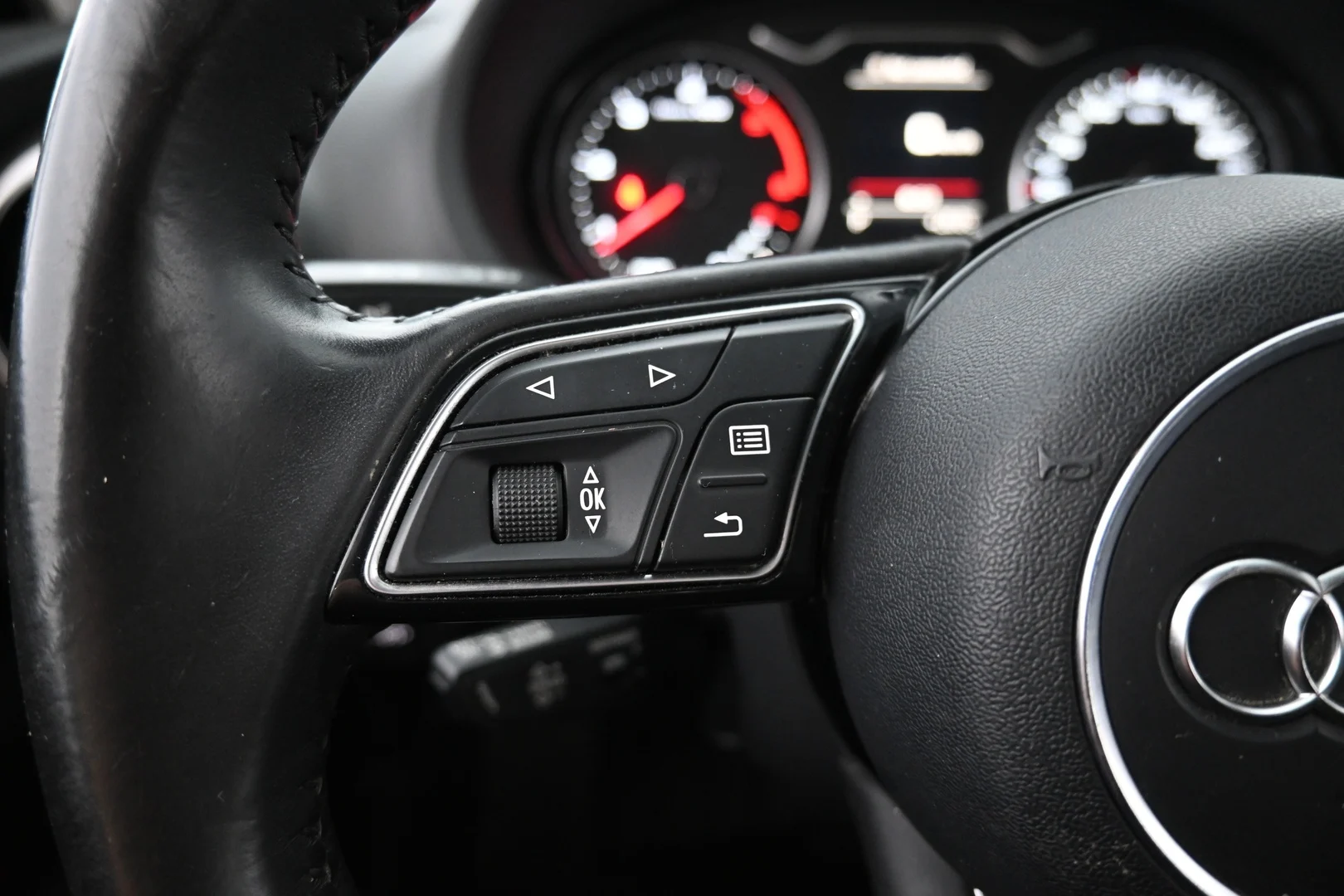 Car Image - 147eS9S4nofgzw5k9M01KX