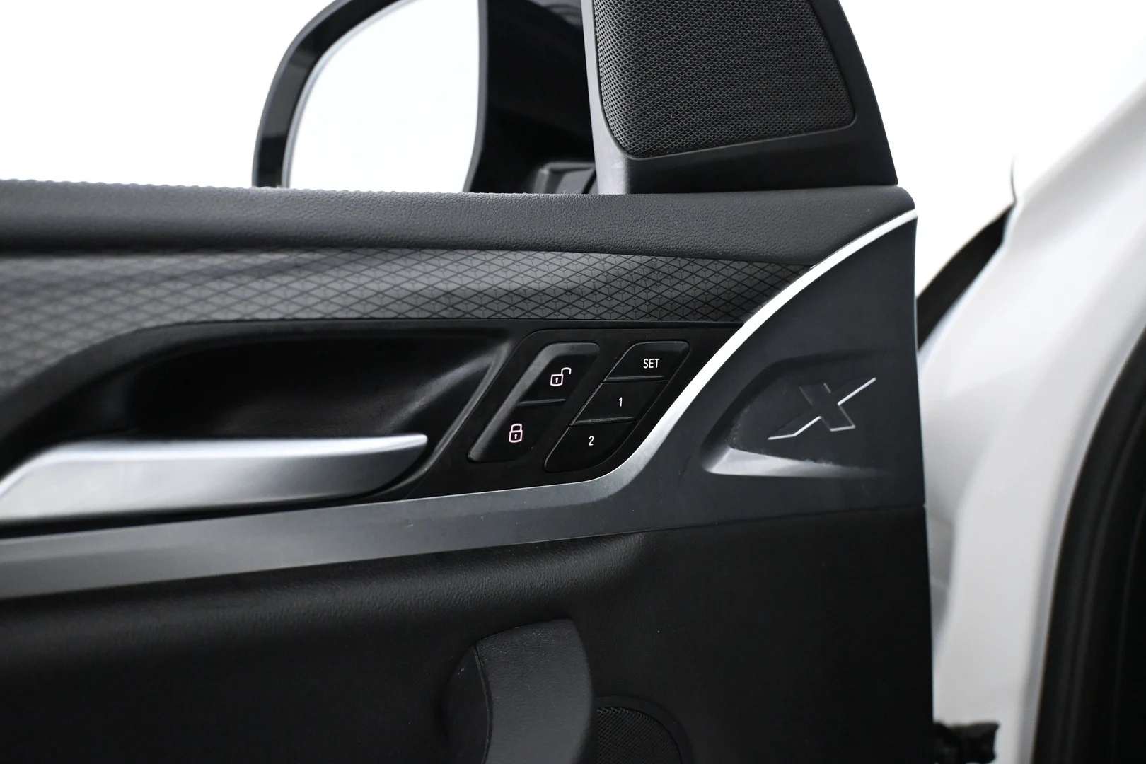 Car Image - 5cMJ9GFBRXIRSUsOy0foyo