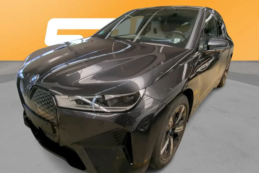 BMW iX