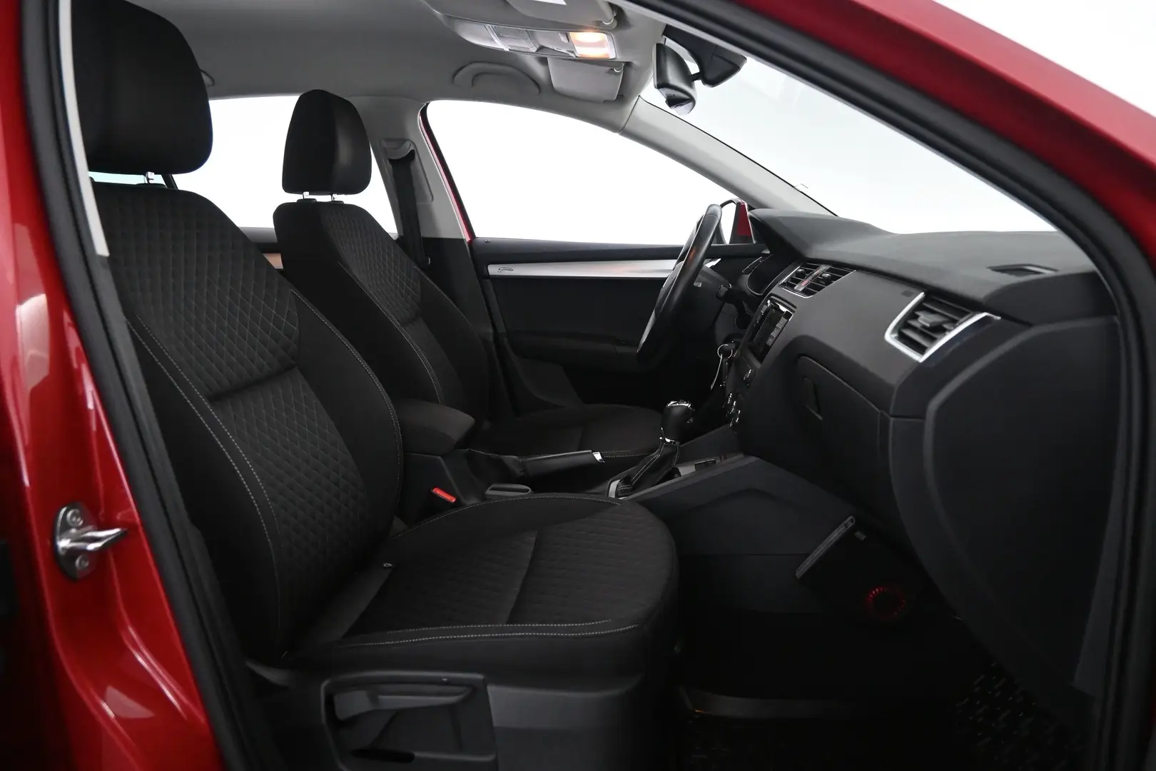 Car Image - 4But6q5vdHrxx0dqfQvisu