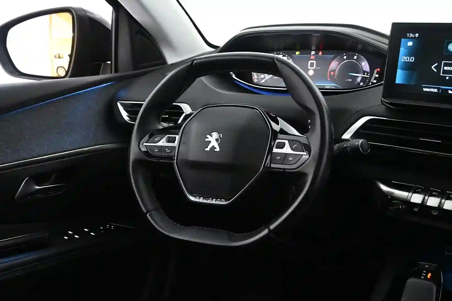 Car Image - 3R0En8F9nL2cBXsMDIMh8N