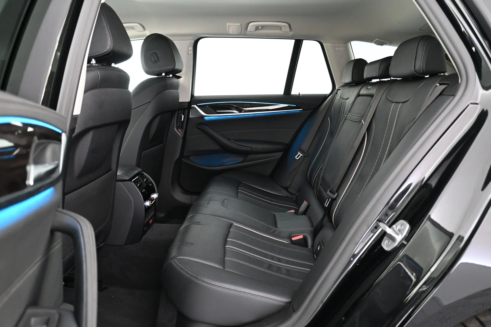 Car Image - 6sdUjdq7LHHFRwwIDngcLO