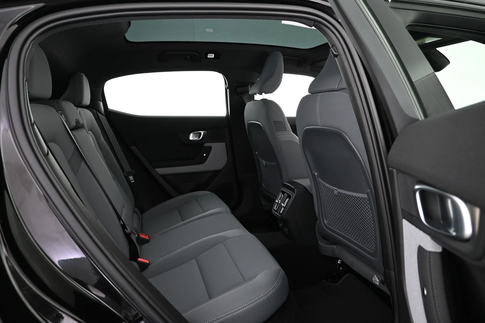 Car Image - 3VicwlOE23irC8mPbkn5H5
