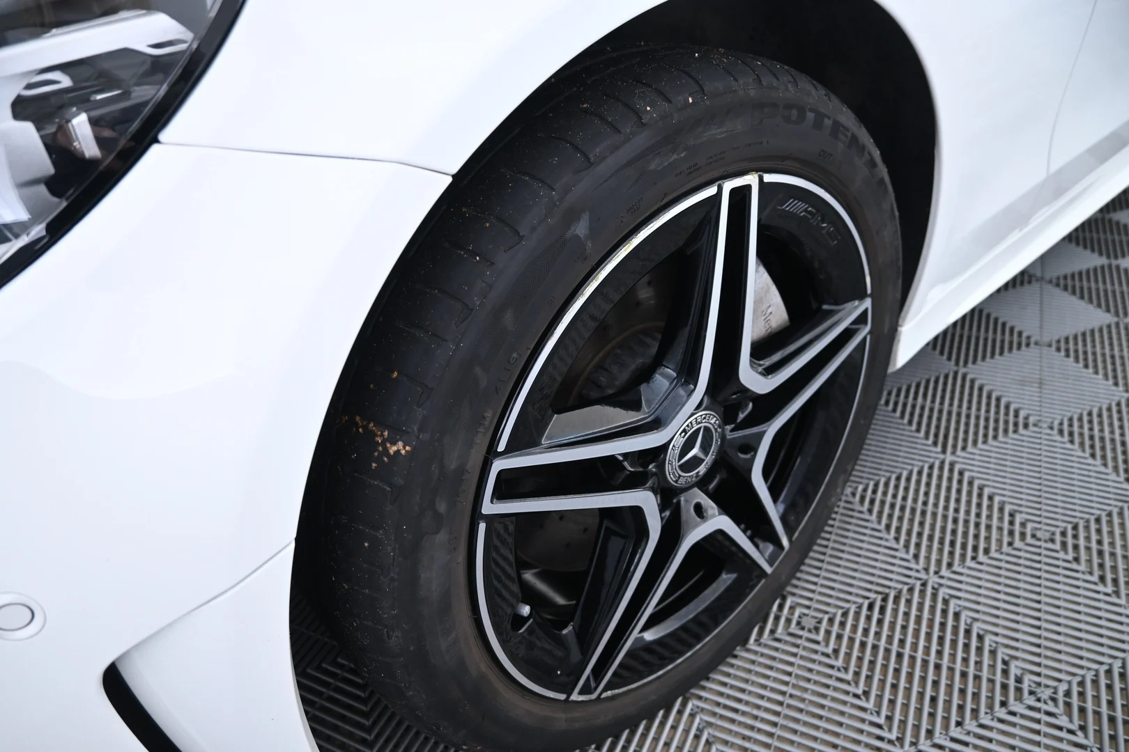 Car Image - 2zX3n8Rje3MiJPoHRIT2b2