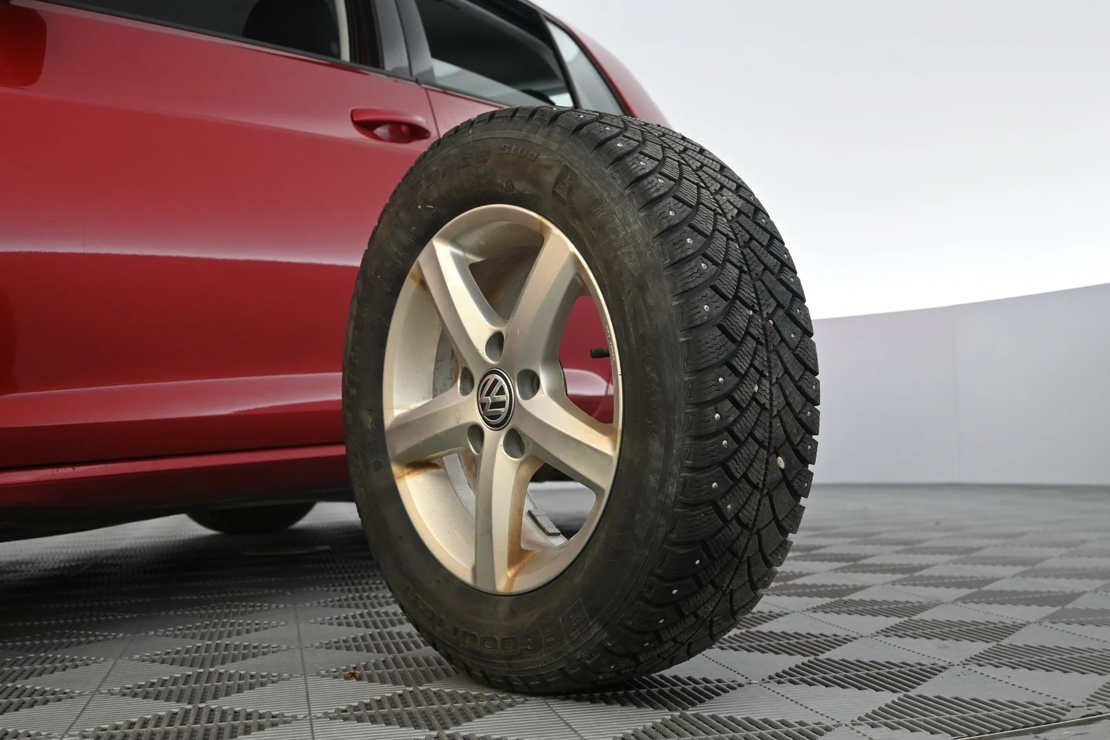 Car Image - 1YM5IqqaHAzxLiLRCtVsQV