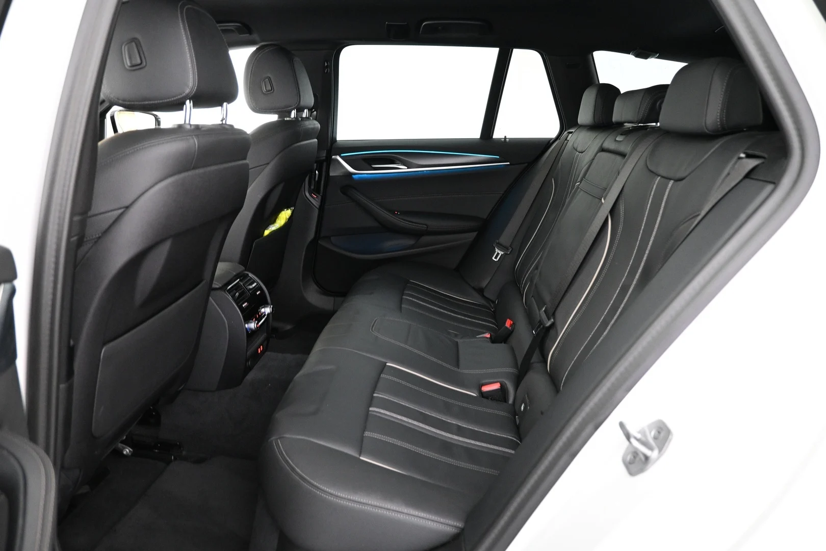 Car Image - 13BBaEFty6nBOejdX9DZAd