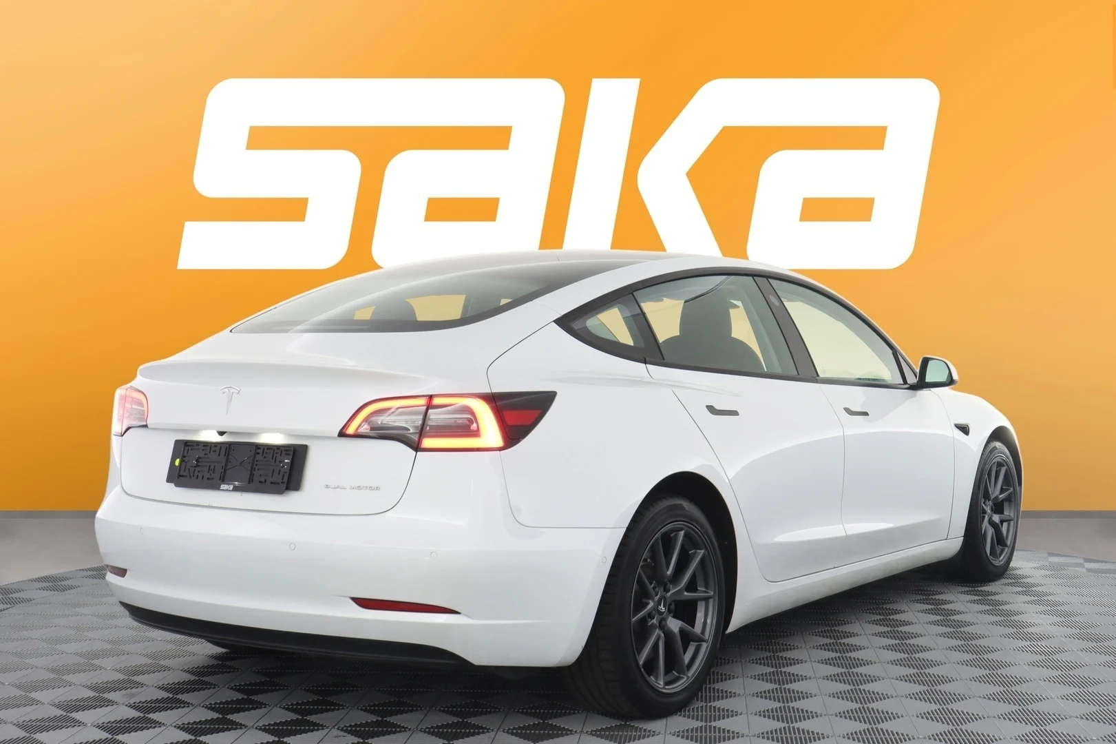 Car Image - 3FOrNanDMgQSqsIxIogaUk