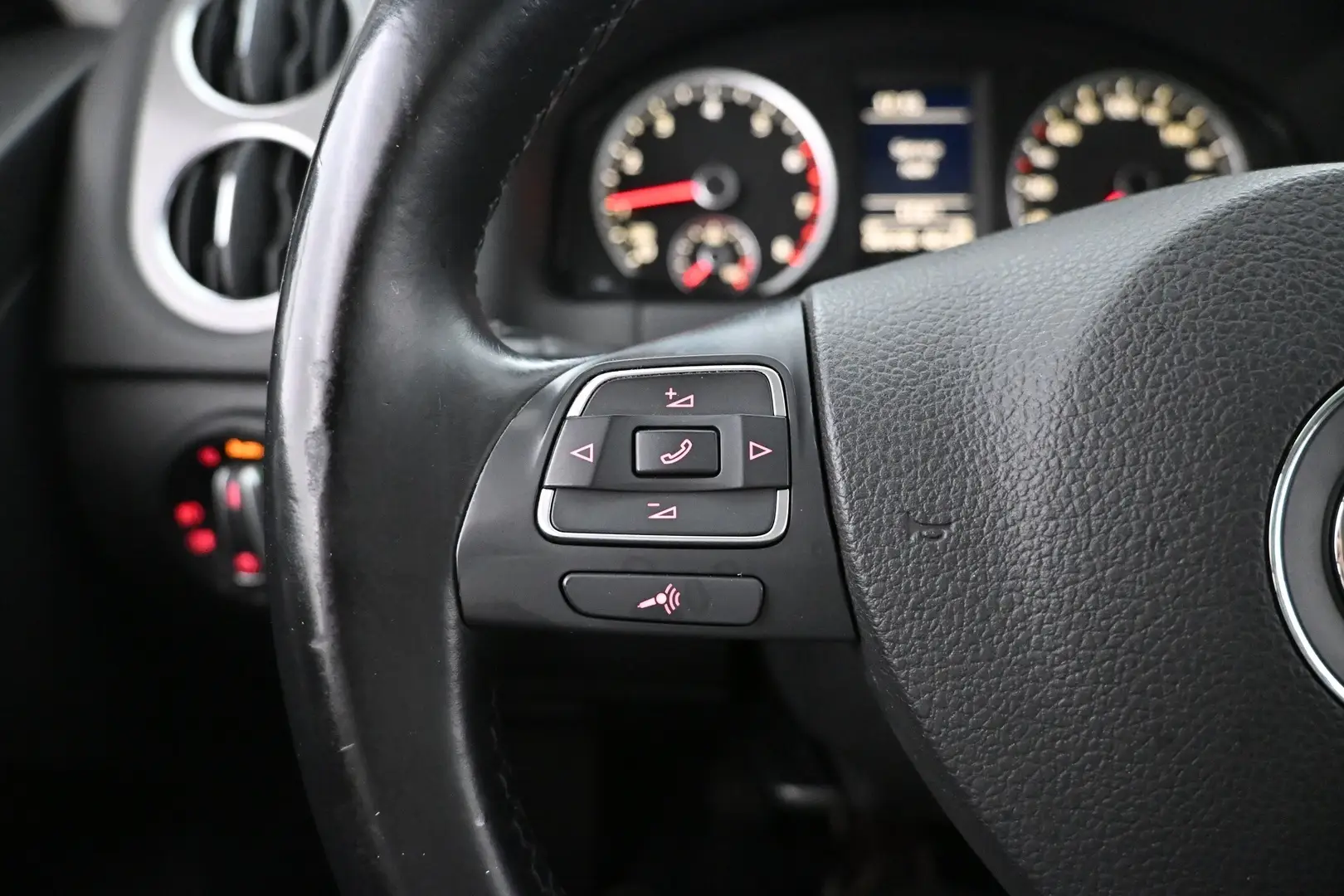 Car Image - 6TrG6ORZfoO1hi8wFGJzmf