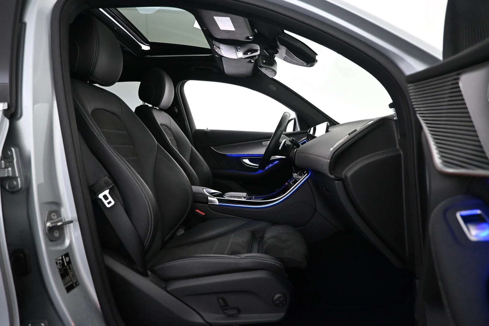 Car Image - 3mZvNhUKgPUMxgpjztiSLu