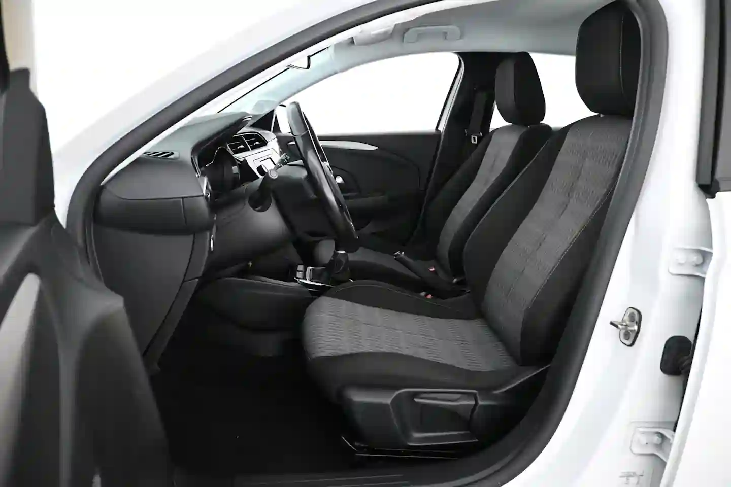 Car Image - 2B50P9udgfhTqeIofz3SJF