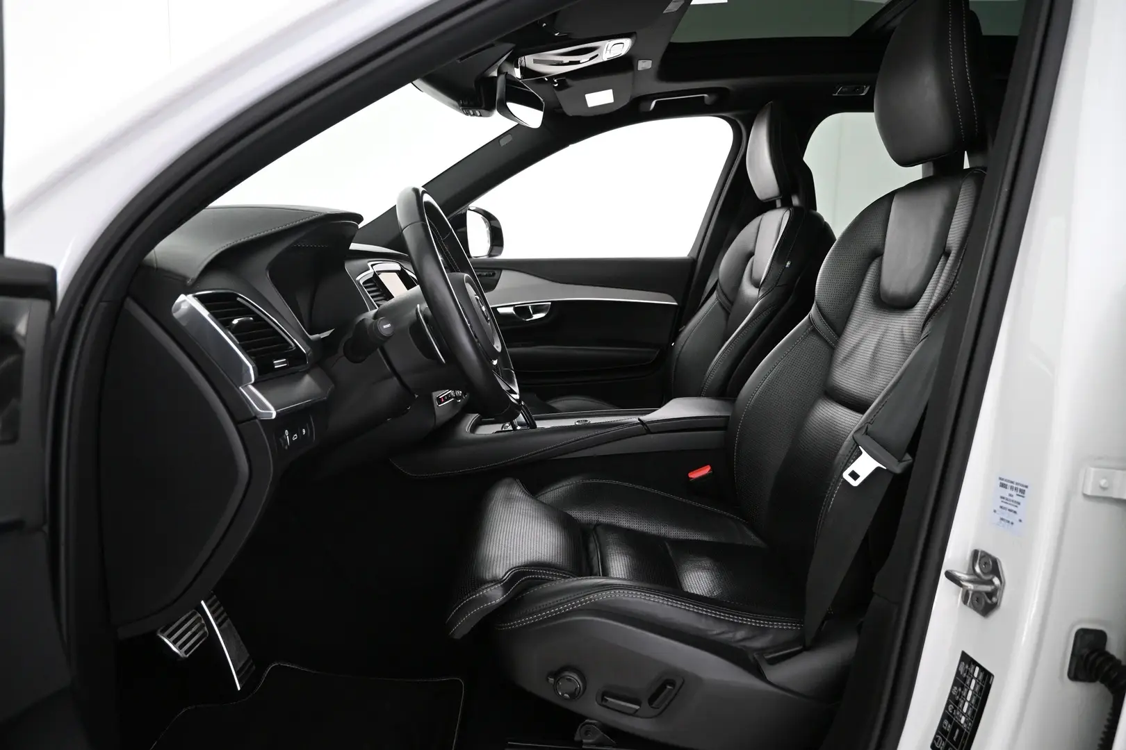 Car Image - 3vTpLUO9CXhuJhwWhlcQRe