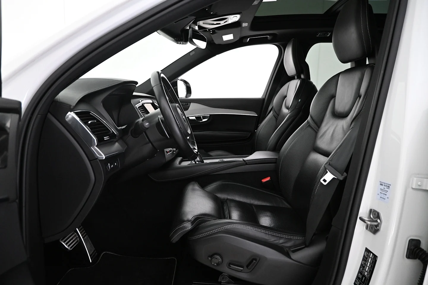 Car Image - 3vTpLUO9CXhuJhwWhlcQRe