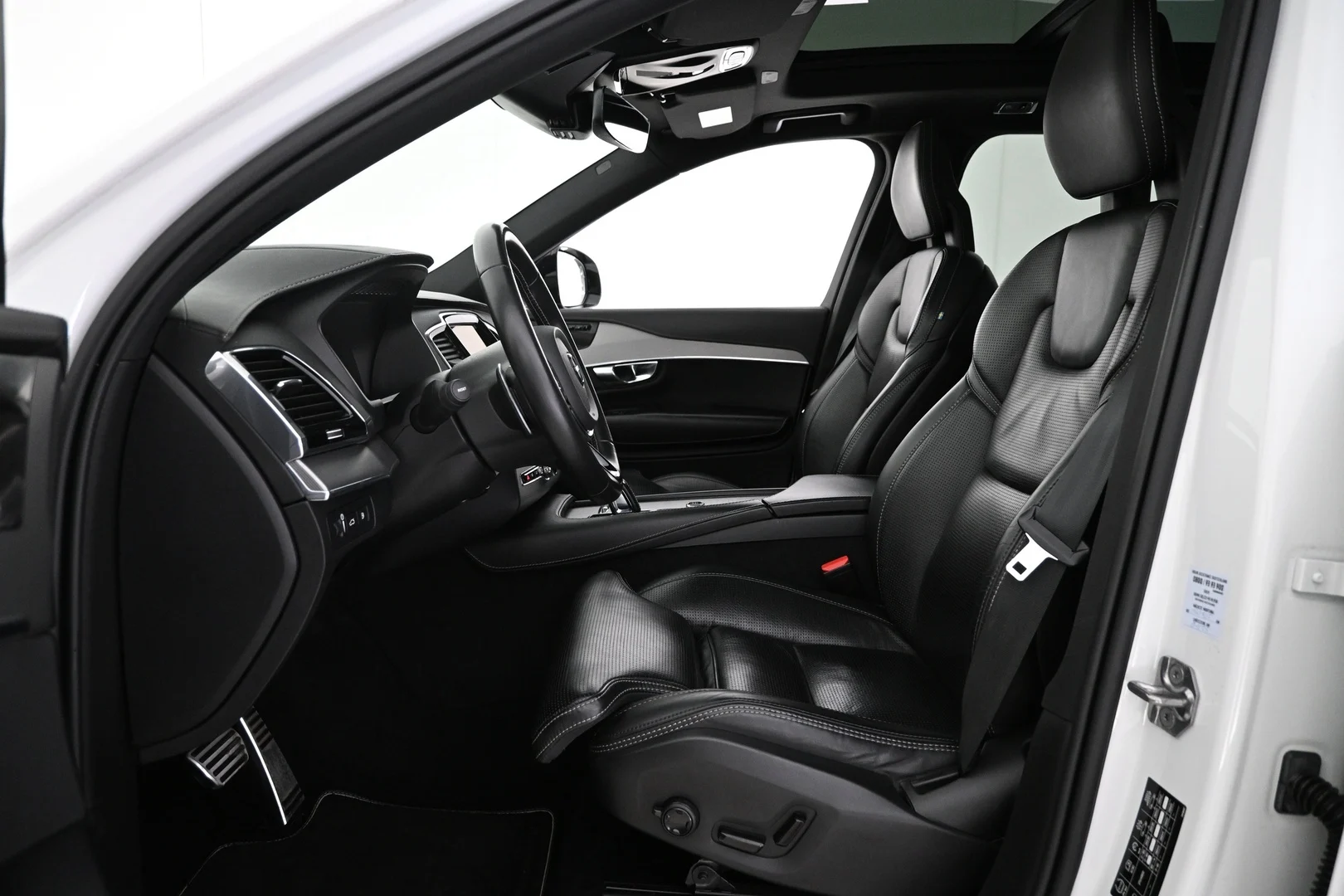 Car Image - 3vTpLUO9CXhuJhwWhlcQRe
