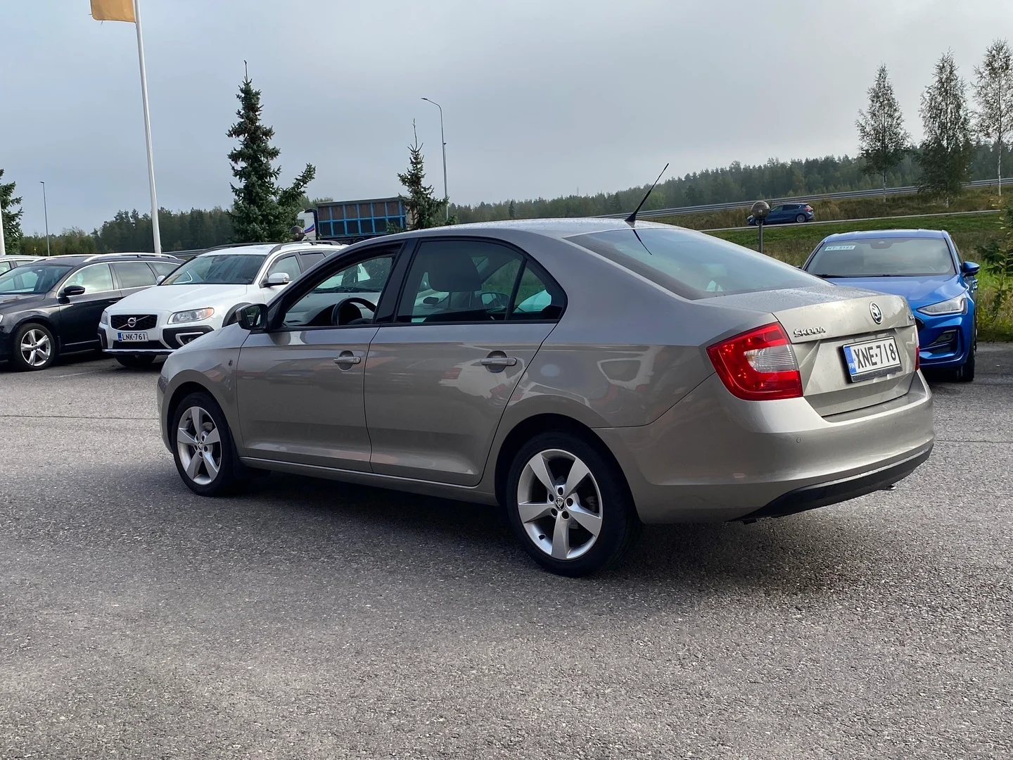 Car Image - 7wzPjxD1rBHffsOvqSRRoS