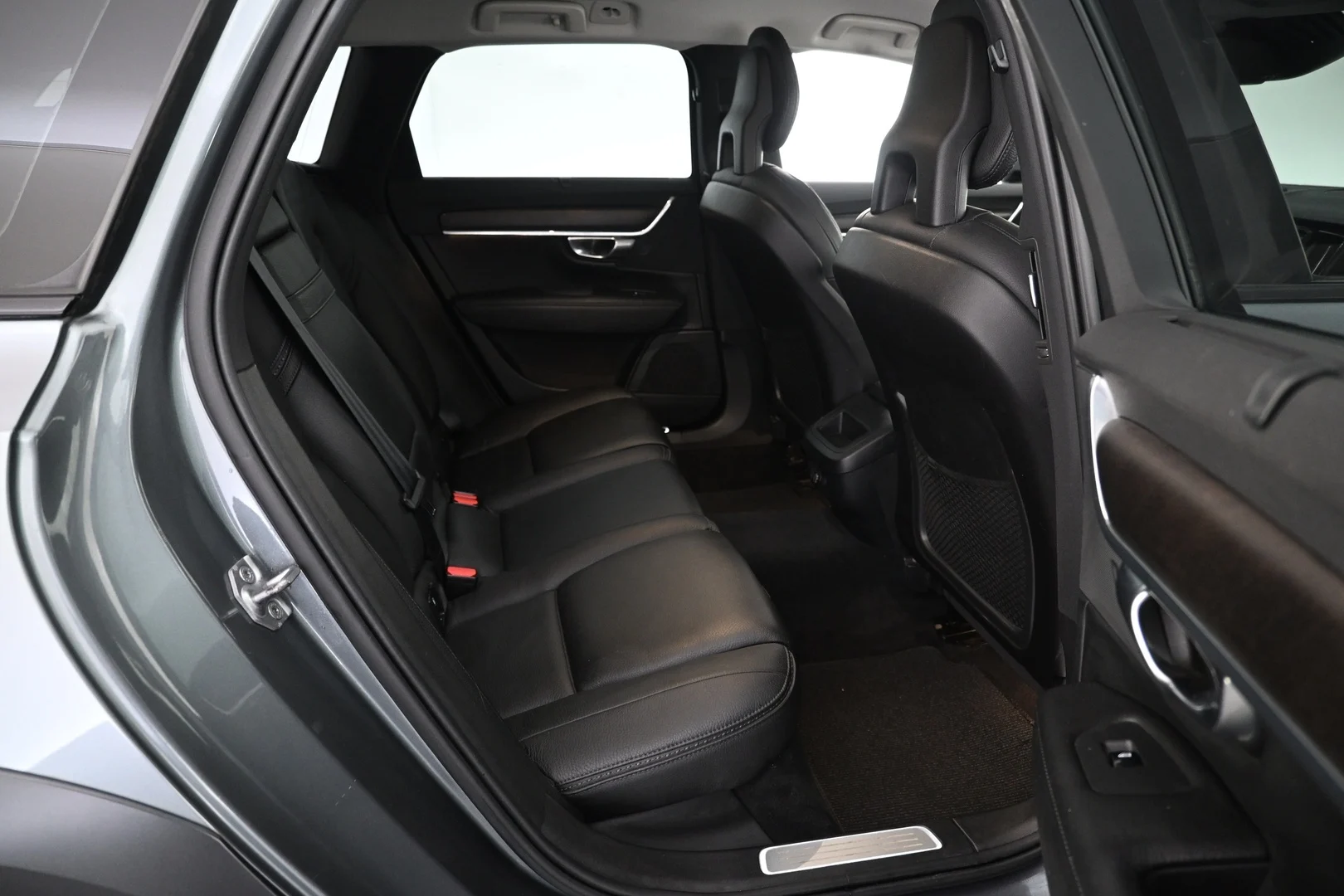 Car Image - 6V4fjDtwXQsVFhWxDC7PMa