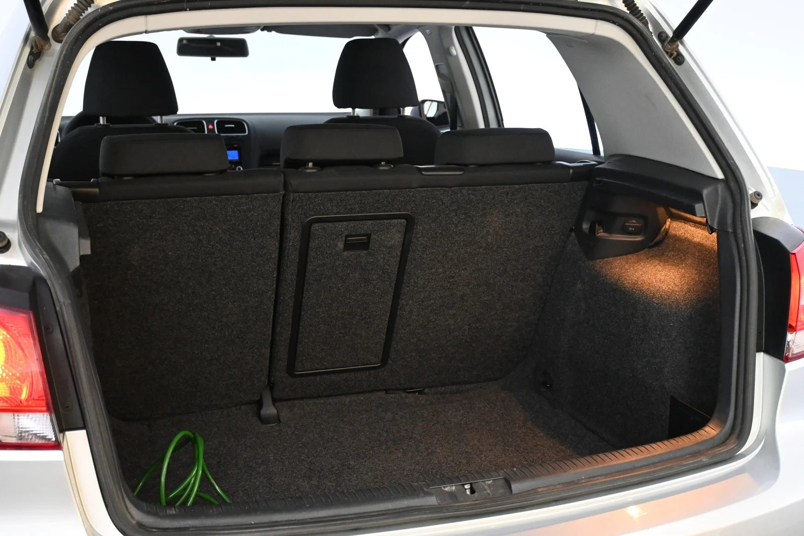 Car Image - 72GZJF3PGjjF6LIqIM7fVs