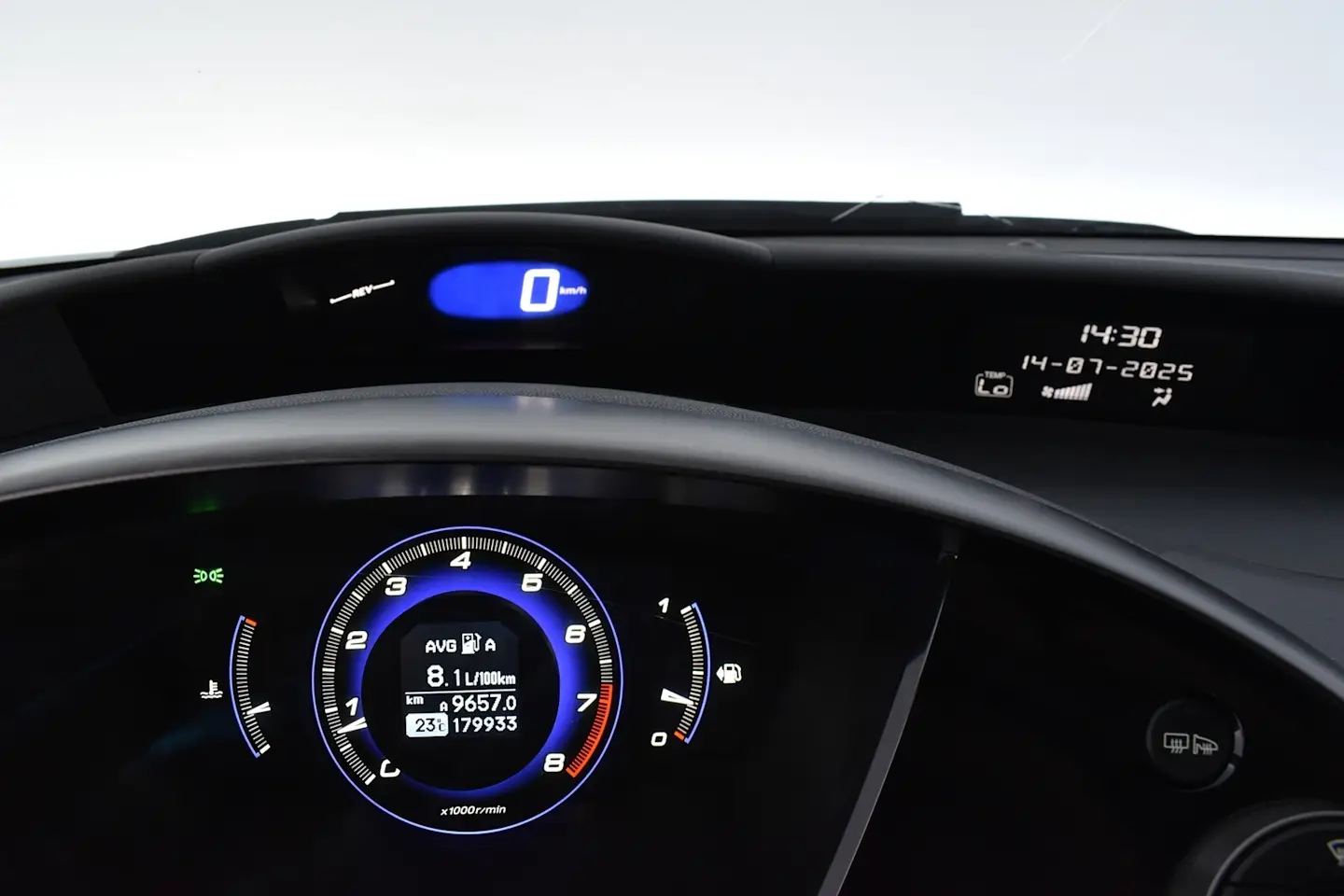 Car Image - TcVl69zXl9DAyQzezZuJg
