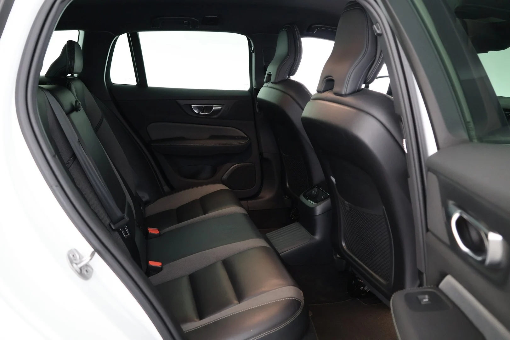 Car Image - 4OCbS3Rv59D52sf8o4OW62