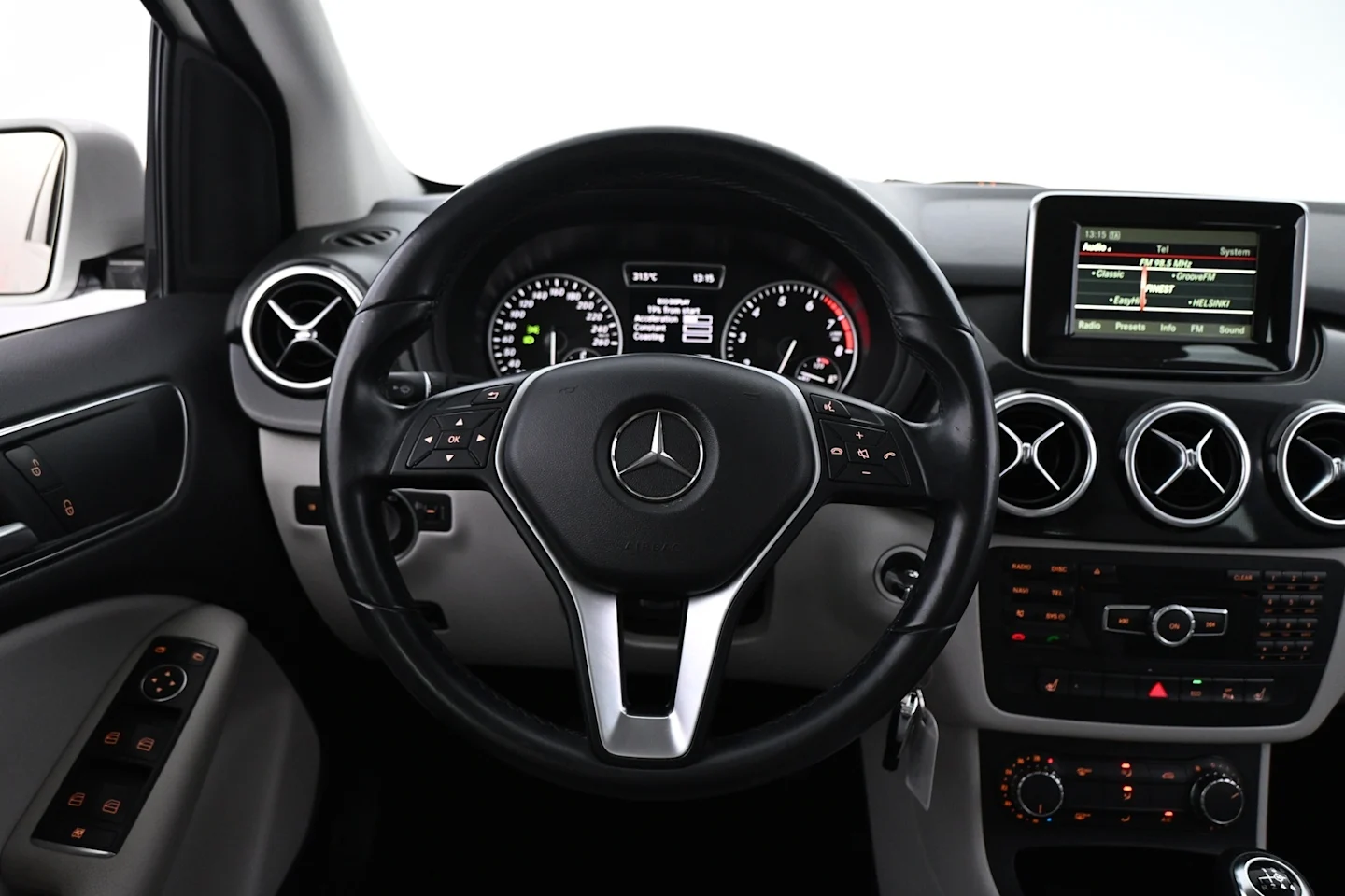 Car Image - 2asit4lroA5UbtM1zLov1X