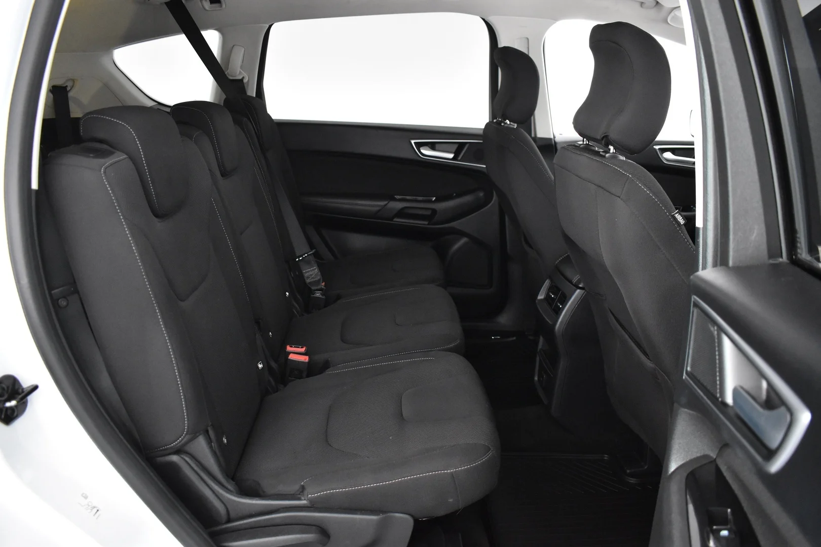 Car Image - bAo5caeL3b3eIEMPE7T9V