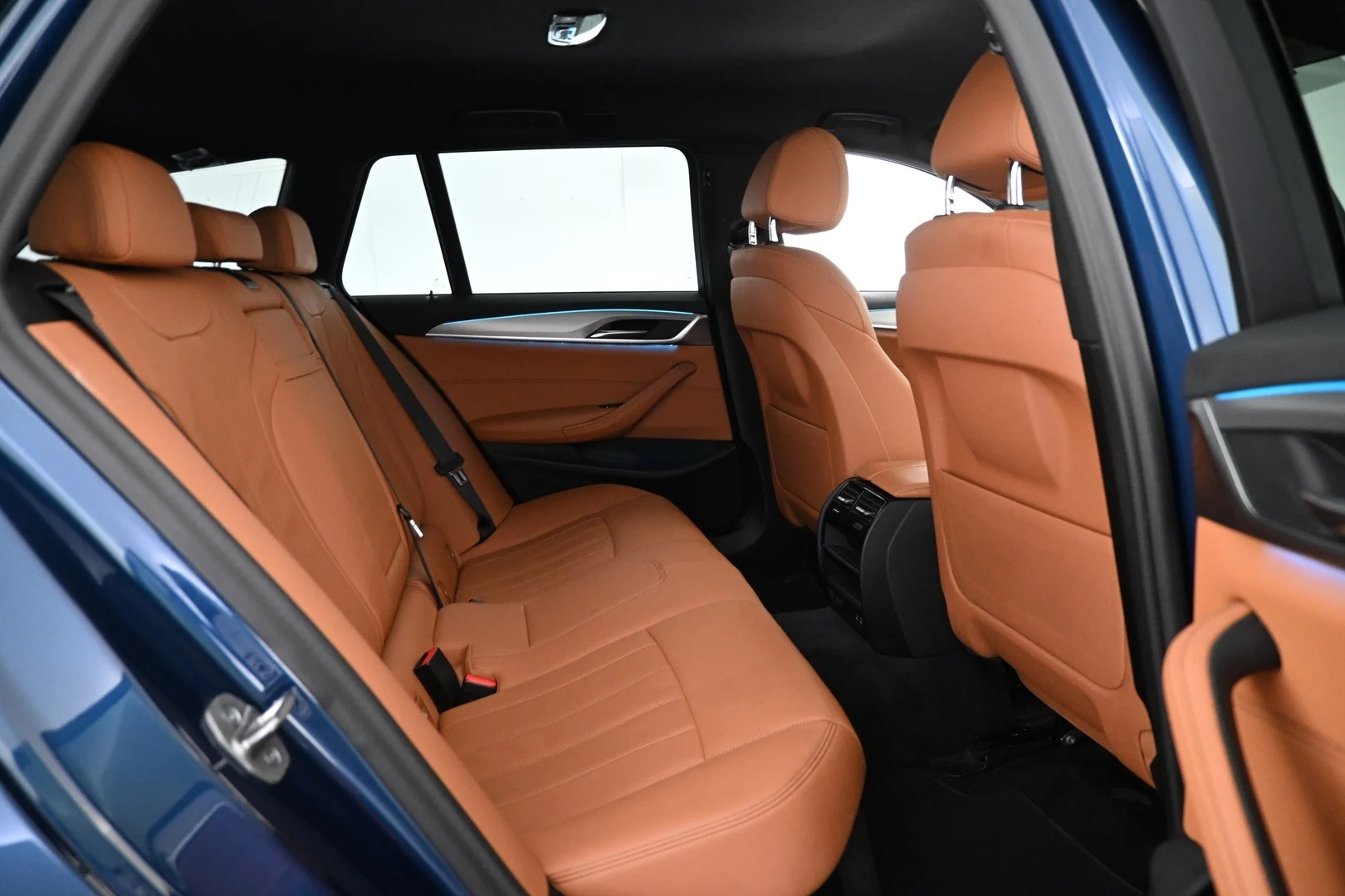 Car Image - 4svbnr6kNvWleVNJlP1y7p