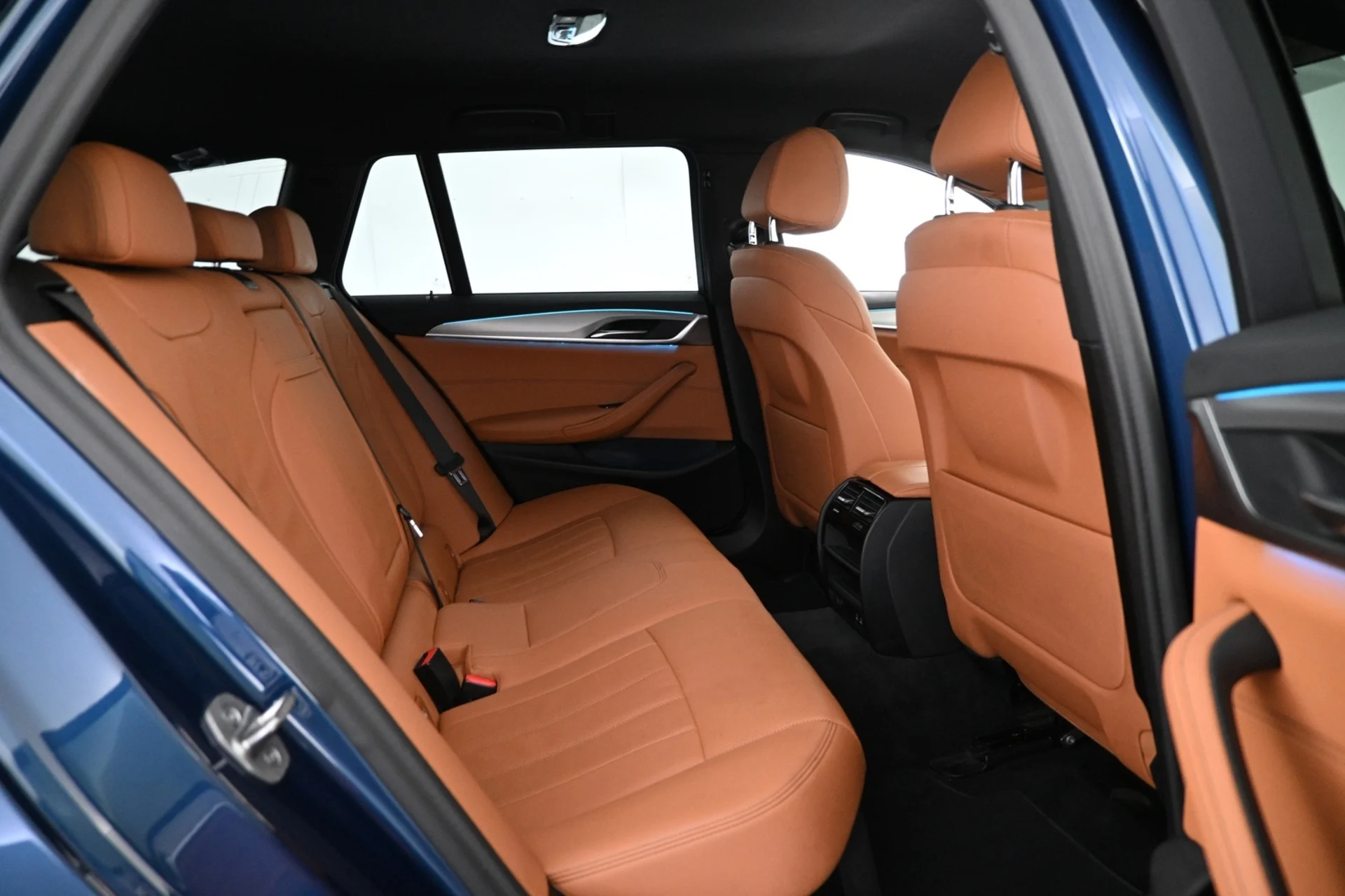 Car Image - 4svbnr6kNvWleVNJlP1y7p