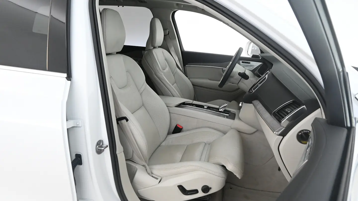 Car Image - 1uO82LuV8WuD8TvxIQ2VjJ