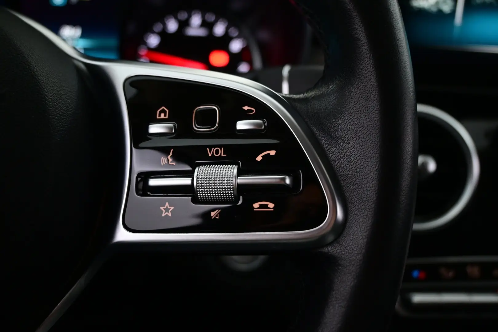 Car Image - 2iBr0wtzMKswZIF3AvXpNe