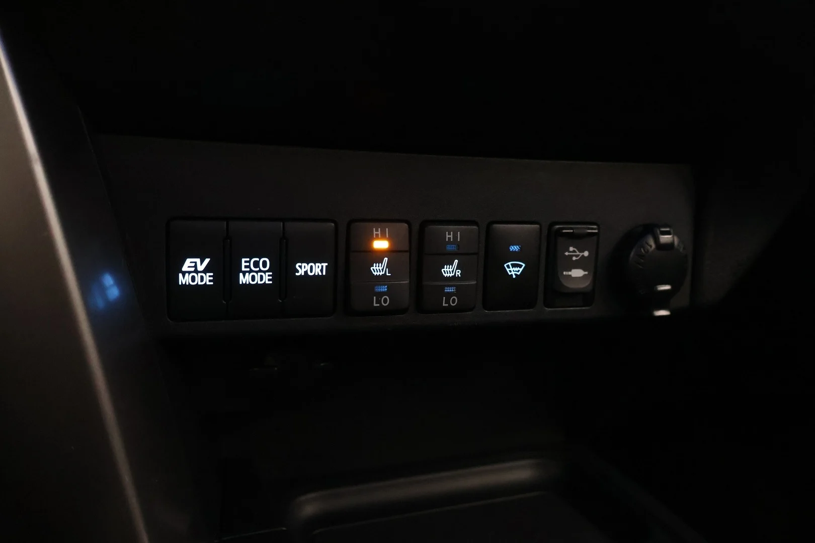 Car Image - 36V0vPAa9UmnYlAErTnEcO