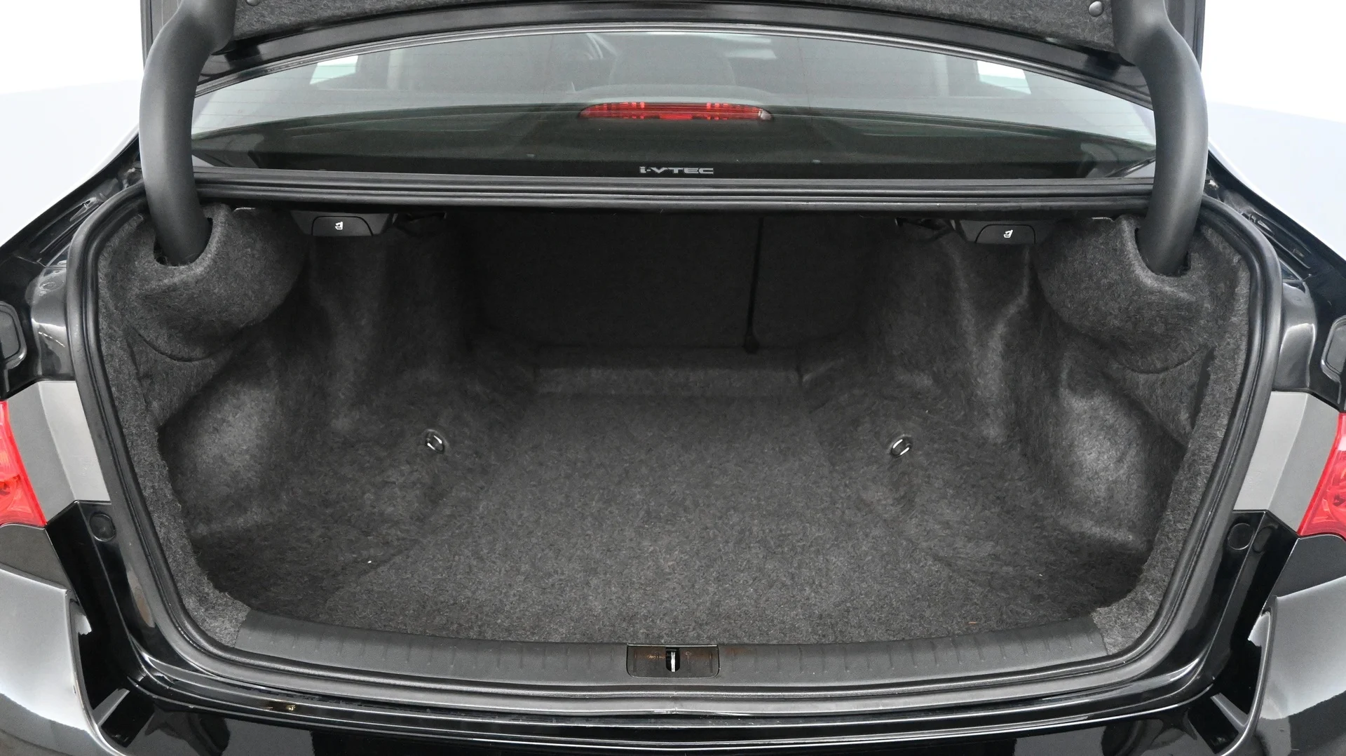 Car Image - 74IveyGH7UglbAktB2UbSV