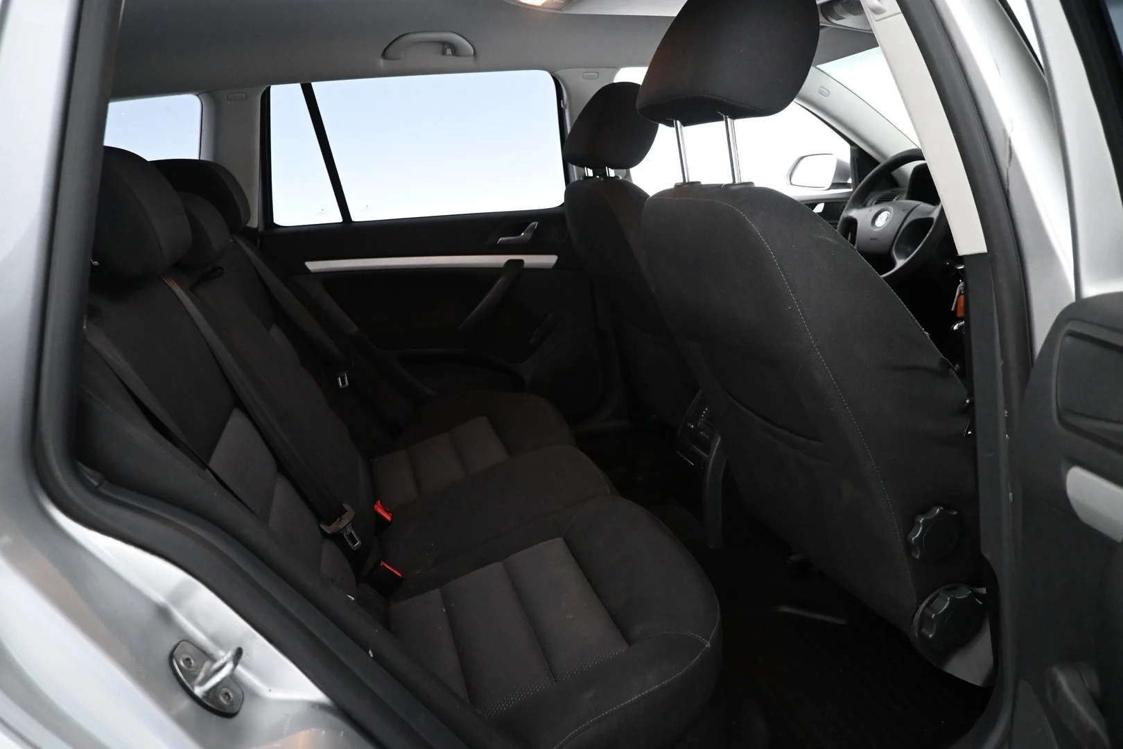 Car Image - 6hPnDHgYcF1jHqFEVaYHcA