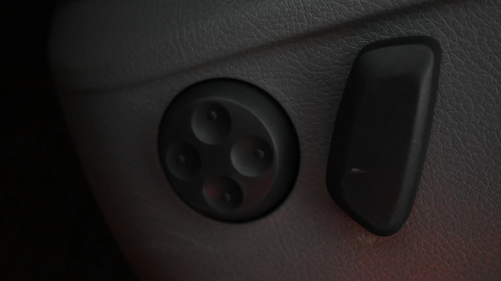 Car Image - 6RUQmnoiPymvG03TlYPju5