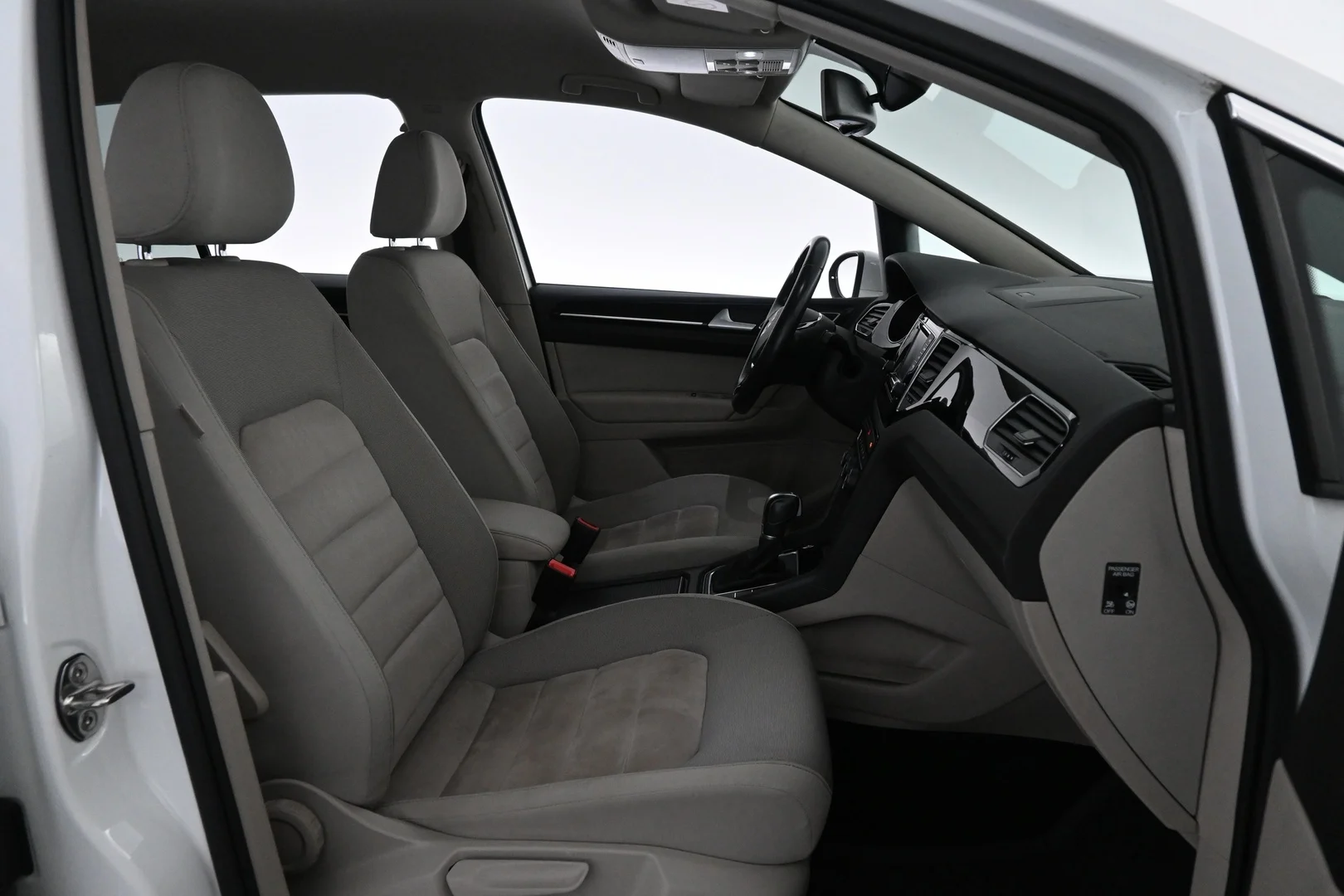 Car Image - 6TzFRlAxrUbICnKNZ7h26i